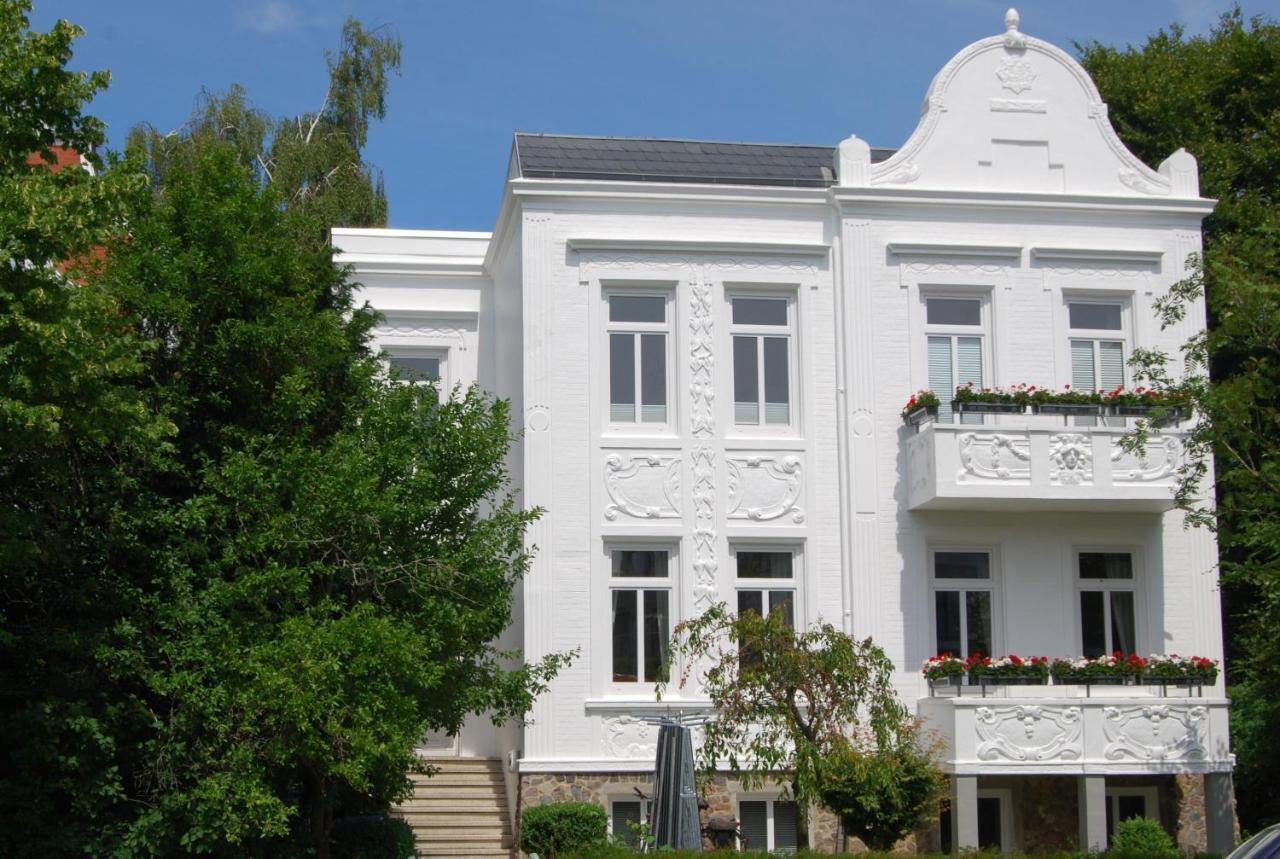 Haus Kapitaens Villa, Backkajuete كوكسهافن المظهر الخارجي الصورة